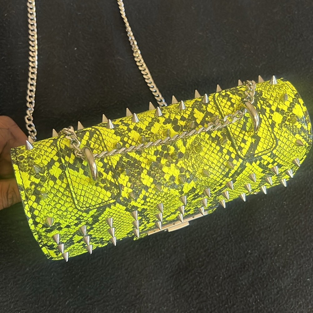 Lime green stud croc 🐊 print Steve Madden purse never used 🔥🔥new without🏷️ - Picture 4 of 8
